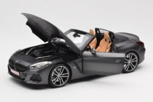 BMW Z4 G29 Hall Metallic Norev 1:18 183270 Metall - pilt 2/8