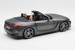 BMW Z4 G29 Hall Metallic Norev 1:18 183270 Metall - pilt 3/8