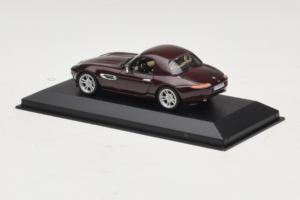 BMW Z8 Pruun Hardtop Minichamps 1:43 BMW019 Metall - pilt 3/4
