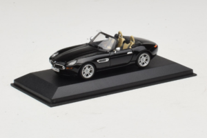BMW Z8 Kabriolett Must Minichamps 1:43 80420026607-R1 Metall - pilt 2/4