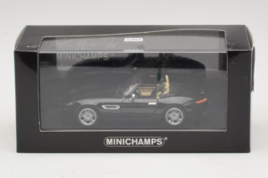 BMW Z8 Kabriolett Must Minichamps 1:43 80420026607-R1 Metall - pilt 4/4