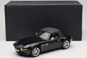 BMW Z8 Must Kyosho 1:18 80439411729 Metall - pilt 8/9