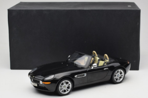 BMW Z8 Must Kyosho 1:18 80439411729 Metall - pilt 9/9