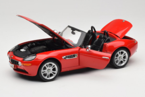 BMW Z8 Punane Kyosho 1:18 80439411730 Metall - pilt 2/9