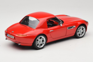 BMW Z8 Punane Kyosho 1:18 80439411730 Metall - pilt 4/9