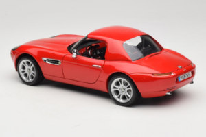 BMW Z8 Punane Kyosho 1:18 80439411730 Metall - pilt 8/9