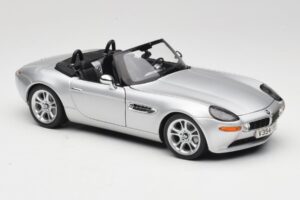 BMW Z8 E52 Kabriolett Hõbedane Kyosho 1:18 80432411551 Metall - pilt 6/8