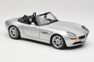 BMW Z8 E52 Titanium Silver Maisto 1:18 536896 Metall - pilt 6/8