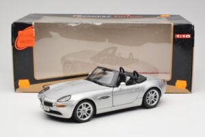 BMW Z8 E52 Titanium Silver Maisto 1:18 536896 Metall - pilt 8/8