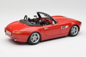BMW Z8 E52 Punane Metallik Bburago 1:18 18-12032 Metall - pilt 3/8