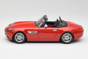 BMW Z8 E52 Punane Metallik Bburago 1:18 18-12032 Metall - pilt 4/8