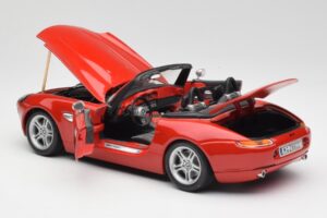 BMW Z8 E52 Punane Metallik Bburago 1:18 18-12032 Metall - pilt 5/8