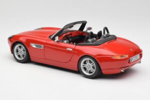 BMW Z8 E52 Punane Metallik Bburago 1:18 18-12032 Metall - pilt 7/8