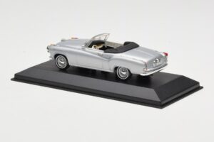 Borgward Isabella Kabriolett Hõbedane Minichamps 1:43 400096030 Metall - pilt 3/4