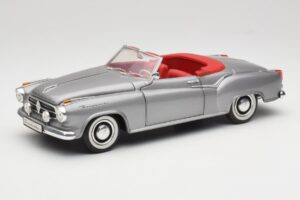 Borgward Isabella Kabriolett Hõbedane Revell 1:18 8411 Metall