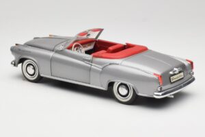Borgward Isabella Kabriolett Hõbedane Revell 1:18 8411 Metall - pilt 7/8