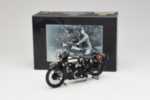 Brough Superior SS 100 T. E. Lawrence Minichamps 1:18 122135500 Metall - pilt 6/6