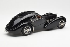 Bugatti 57SC Atlantic Must CMC 1:18 M-085 Metall - pilt 2/6