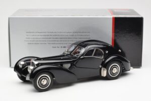 Bugatti 57SC Atlantic Must CMC 1:18 M-085 Metall - pilt 6/6