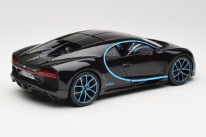 Bugatti Chiron Must & Sinine Bburago 1:18 18-11040BK Metall - pilt 3/8