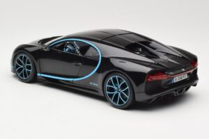 Bugatti Chiron Must & Sinine Bburago 1:18 18-11040BK Metall - pilt 7/8