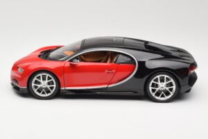 Bugatti Chiron Must & Punane Bburago 1:18 18-11040 Metall - pilt 4/8