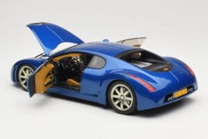 Bugatti EB 18.3 Chiron Sinine AUTOart 1:18 70911 Metall - pilt 5/8