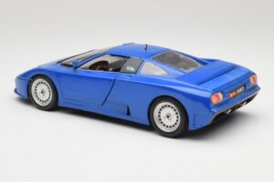 Bugatti EB110 Tumesinine Bburago 1:18 3035-DB Metall - pilt 7/8