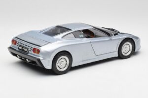 Bugatti EB110 SS Hõbedane Anson 1:18 30303-W-M2 Metall - pilt 3/8