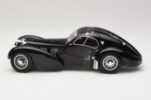 Bugatti Type 57 SC Atlantic Must Solido 1:18 S1802101 Metall - pilt 3/6