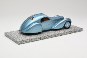 Bugatti Type 57SC Atlantic Sinine Minichamps 1:18 107110320 Metall - pilt 2/6