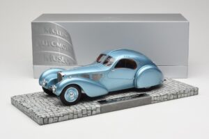 Bugatti Type 57SC Atlantic Sinine Minichamps 1:18 107110320 Metall - pilt 6/6