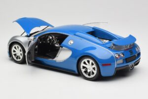 Bugatti Veyron Edition Centenaire Chrome Blue Minichamps 1:18 100110850 Metall - pilt 5/8