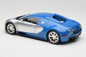 Bugatti Veyron Edition Centenaire Chrome Blue Minichamps 1:18 100110850 Metall - pilt 7/8