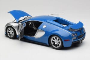 Bugatti Veyron Edition Centenaire Chrome Blue Minichamps 1:18 100110850-O Metall - pilt 4/7