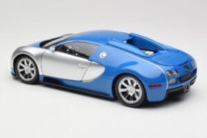 Bugatti Veyron Edition Centenaire Chrome Blue Minichamps 1:18 100110850-O Metall - pilt 6/7