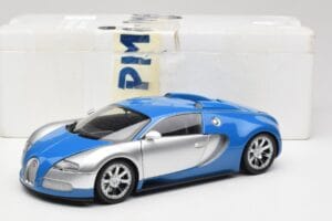 Bugatti Veyron Edition Centenaire Chrome Blue Minichamps 1:18 100110850-O Metall - pilt 7/7