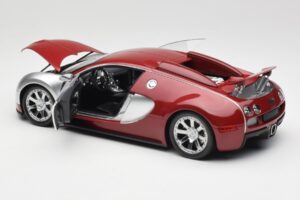 Bugatti Veyron Edition Centenaire Chrome Red Minichamps 1:18 100110851-O Metall - pilt 5/8
