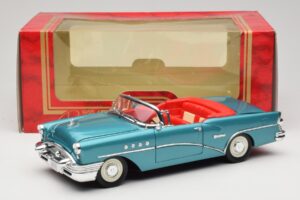 Buick Century Kabriolett Sinine Mira 1:18 6134 Metall - pilt 8/8
