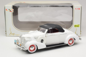 Buick Century Kabriolett Valge Signature Models 1:18 18131 Metall - pilt 6/6