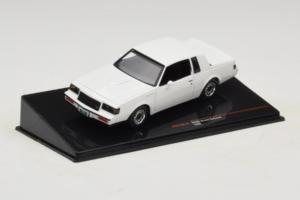 Buick Grand National Valge IXO 1:43 CLC576N Metall - pilt 2/4