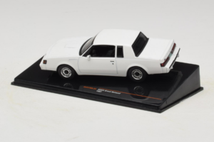 Buick Grand National Valge IXO 1:43 CLC576N Metall - pilt 3/4