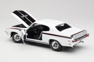 Buick GSX Valge American Muscle 1:18 AMM1322/06 Metall - pilt 5/8