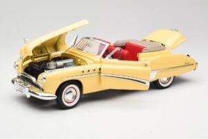 Buick Roadmaster Chrome Yellow Motormax 1:18 23124646-M17 Metall - pilt 2/8