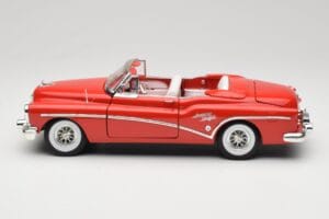 Buick Skylark Kabriolett Punane Motormax 1:18 73129 Metall - pilt 4/8