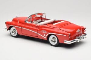 Buick Skylark Kabriolett Punane Motormax 1:18 73129 Metall - pilt 7/8