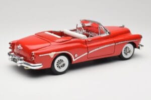 Buick Skylark Punane Motormax 1:18 411393-M1 Metall - pilt 3/8