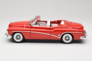 Buick Skylark Punane Motormax 1:18 411393-M1 Metall - pilt 4/8