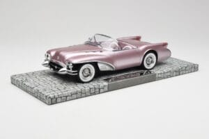 Buick Wildcat II Concept Salmon Metallic Minichamps 1:18 107141221 Vaik