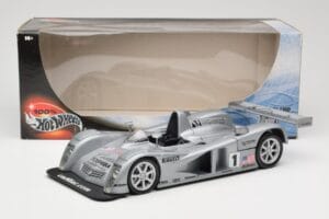 Cadillac Northstar LMP #1 24 Hours of Le Mans 2000 Hot Wheels 1:18 29225 Metall - pilt 8/8